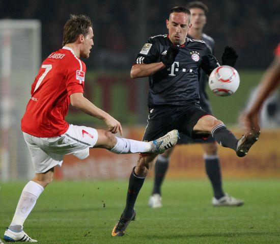 队的策略与 队的策略与